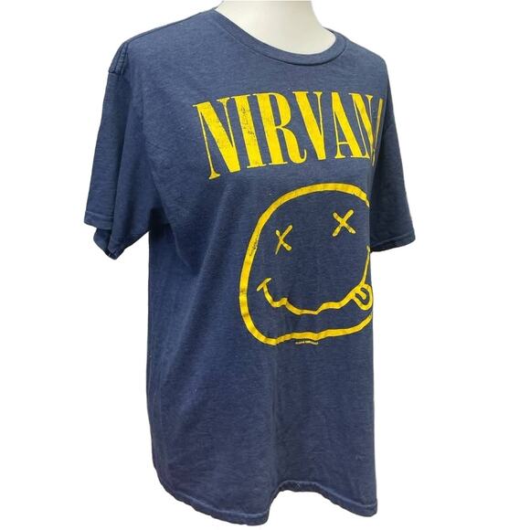2016 Nirvana Mens Large Smiley Face Short Sleeve PolyCotton Crew Neck Tee Shirt - Picture 1 of 4